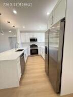 726 S 11th St - Photo 6 of 15