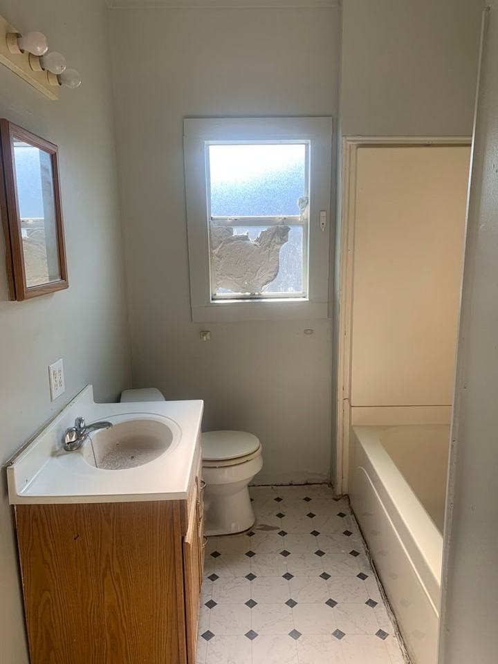 1624 Claiborne Ave #B - Photo 3 of 5