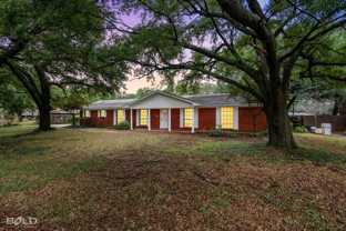 2307 Waverly Dr - Photo 1 of 1