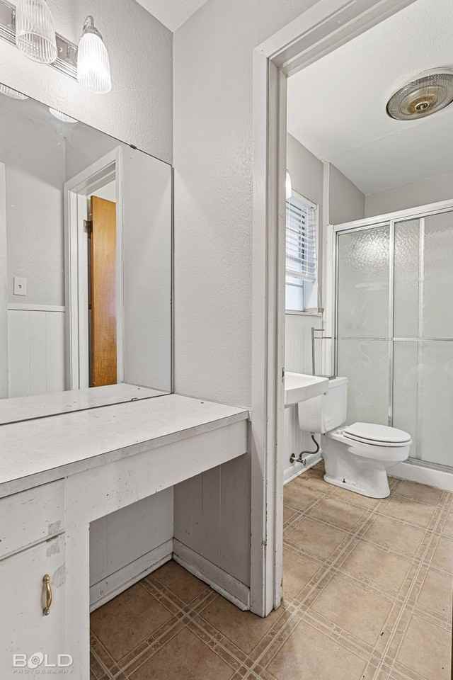 2307 Waverly Dr - Photo 5 of 26