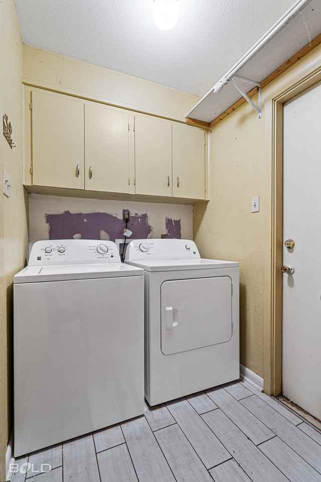 2307 Waverly Dr - Photo 3 of 26