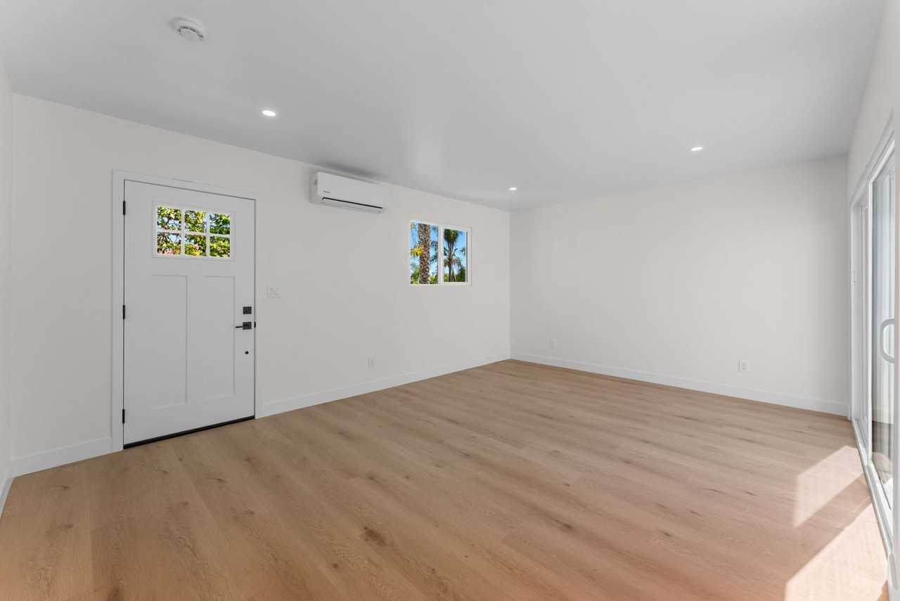 4818 Lamont St #4818LAMONT - Photo 6 of 21