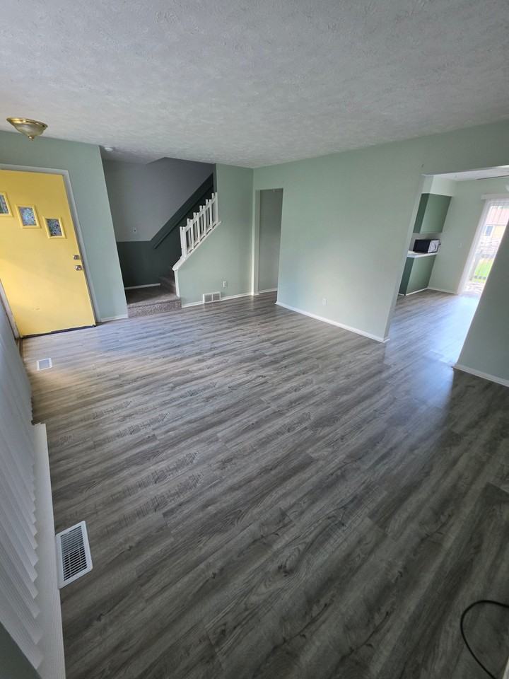 1896 Maple St - Photo 2 of 16