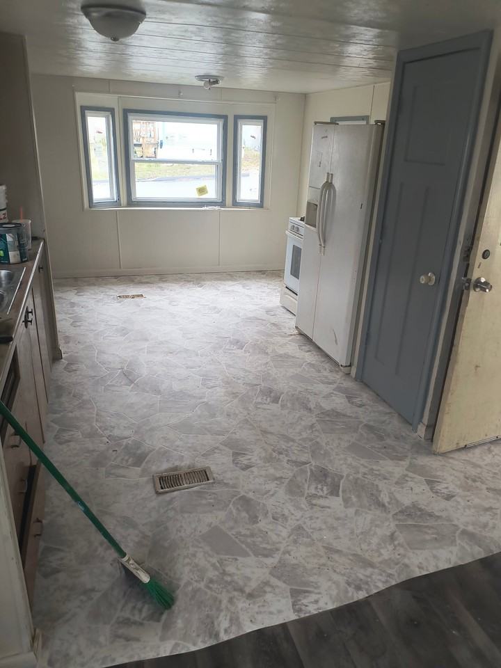 2830 Connecticut Ct Ne - Photo 2 of 3