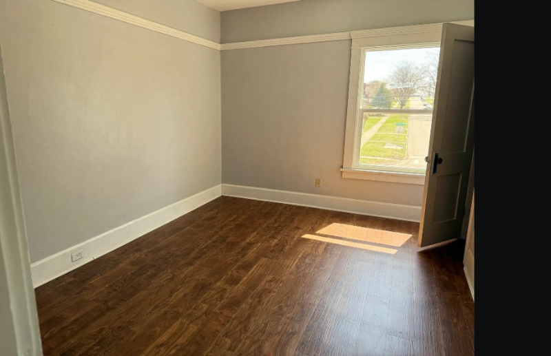 1432 Crosby St - Photo 2 of 13