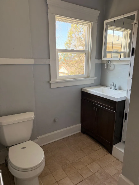1432 Crosby St - Photo 4 of 13