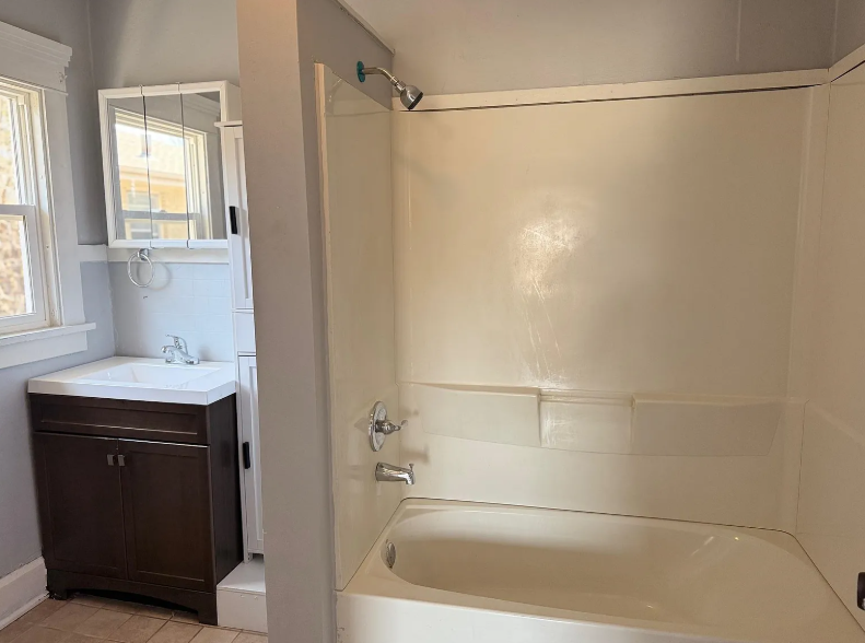 1432 Crosby St - Photo 5 of 13