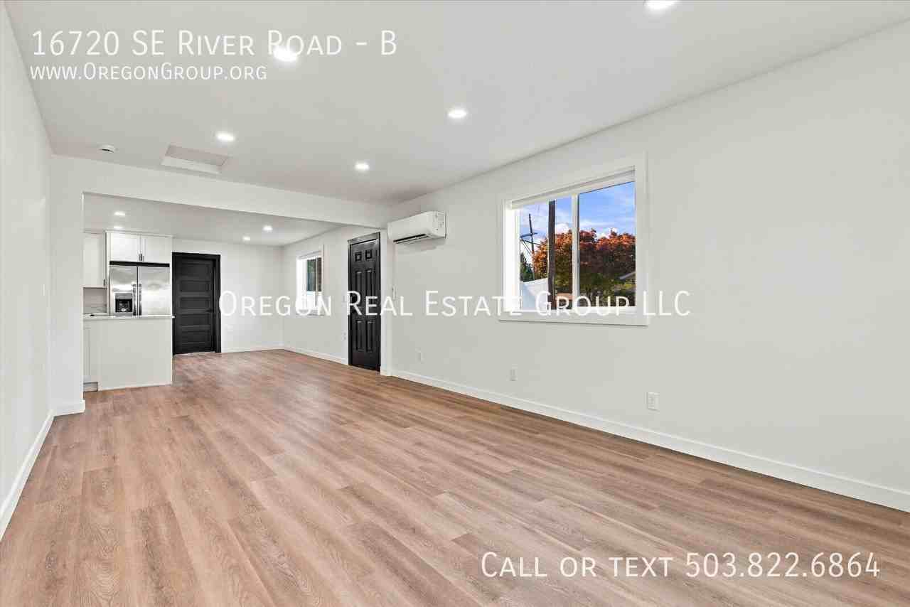 16720 Se River Rd #B - Photo 7 of 28