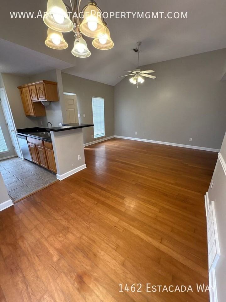 1462 Estacada Way - Photo 6 of 19