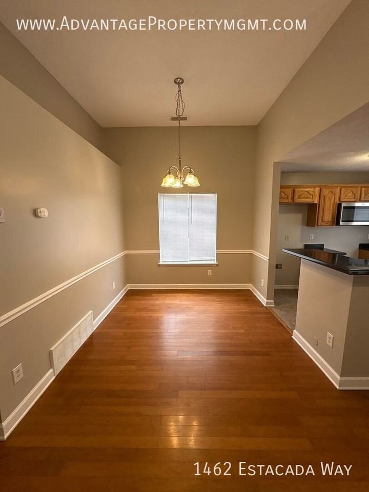 1462 Estacada Way - Photo 7 of 19