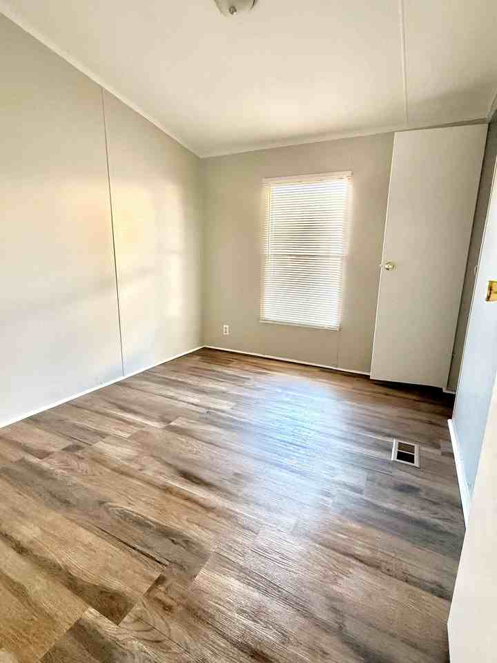 316 Pelican Ct - Photo 6 of 7