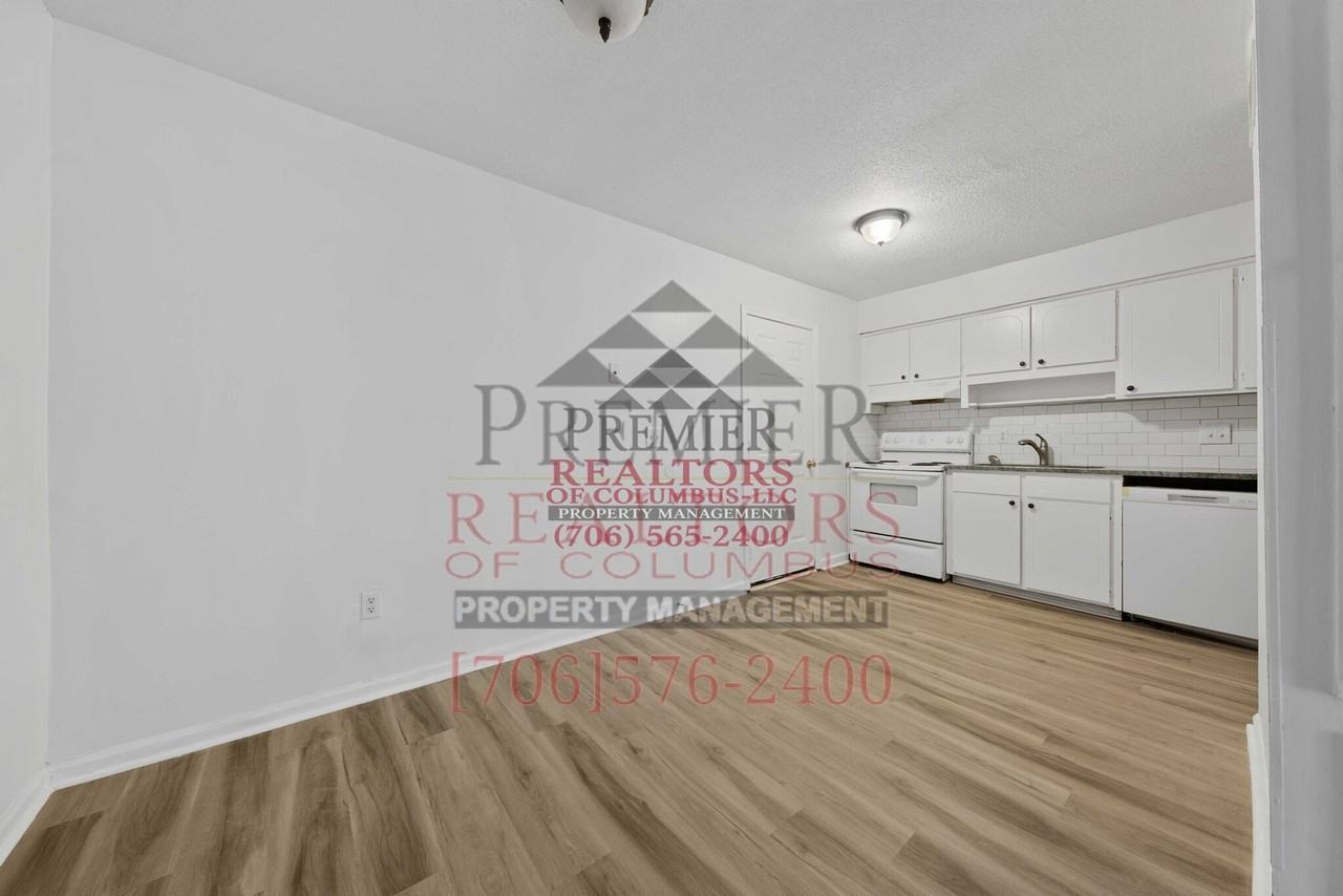 6016 Warm Springs Ct #A - Photo 3 of 16