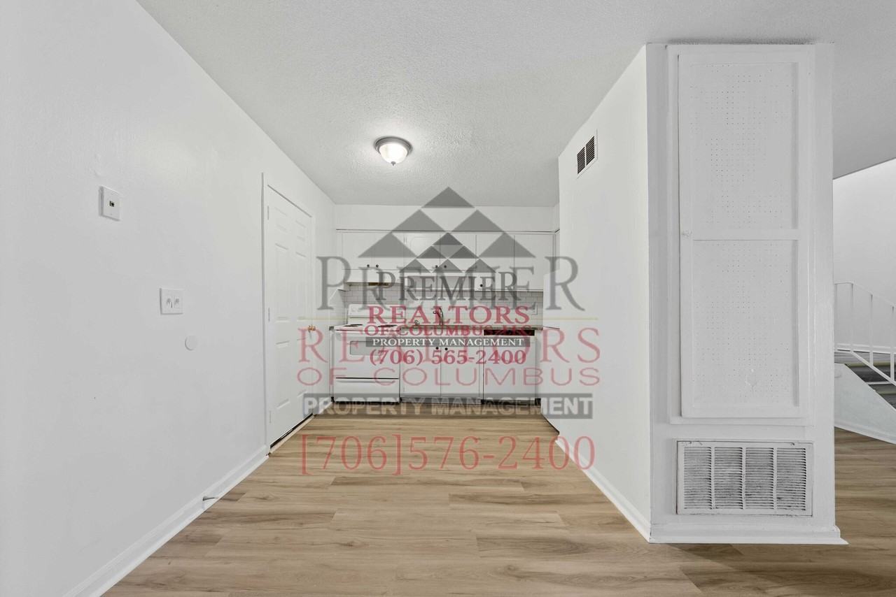 6016 Warm Springs Ct #A - Photo 4 of 16