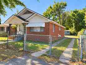 705 Walnut St - Photo 1 of 1