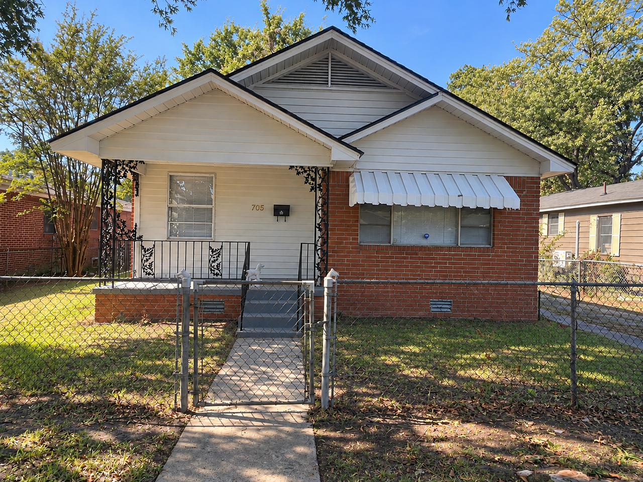705 Walnut St - Photo 2 of 14