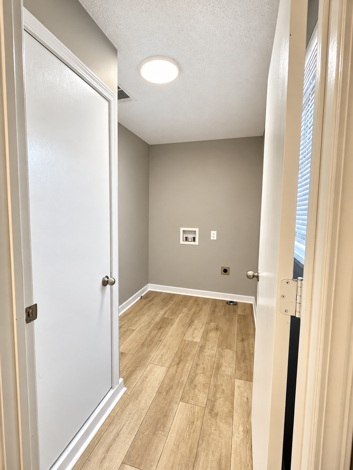 705 Walnut St - Photo 5 of 14