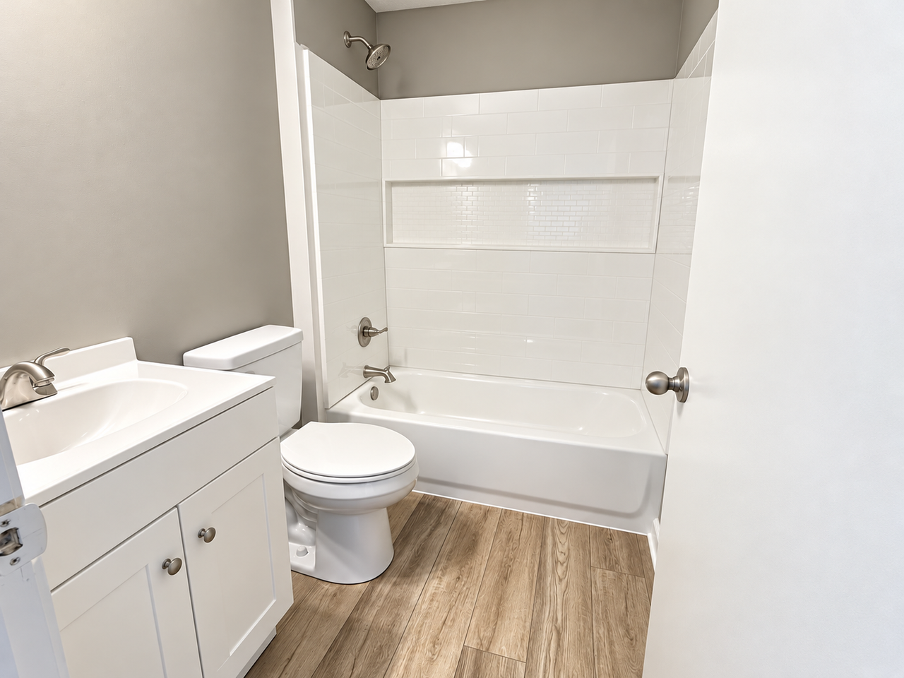 705 Walnut St - Photo 7 of 14