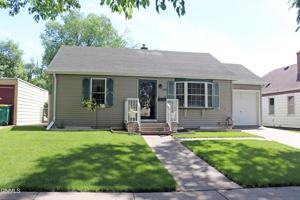 featured image of 1003 N 10th St