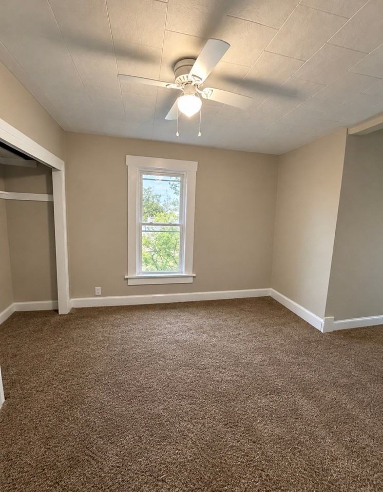 1598 Pembroke Ave - Photo 2 of 10