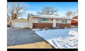 5485 S Rockford St - Photo 1 of 1