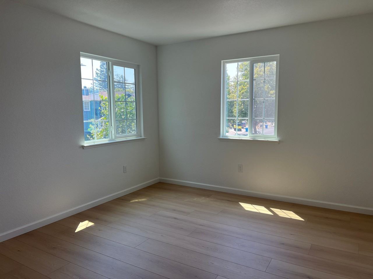 168 Hazelnut Ln - Photo 4 of 20
