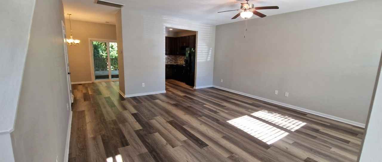9135 Parlor Dr - Photo 2 of 20