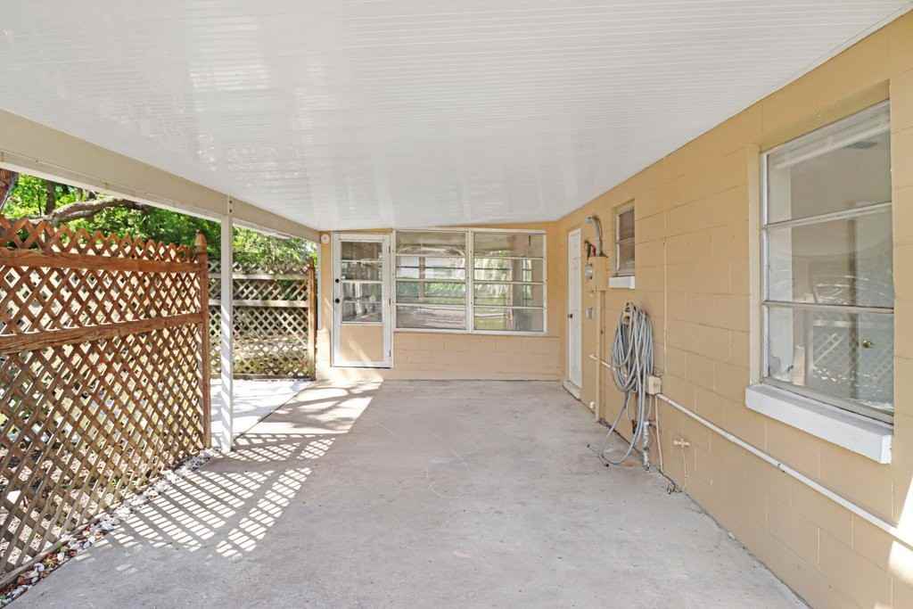 1228 Academy Ave - Photo 5 of 20