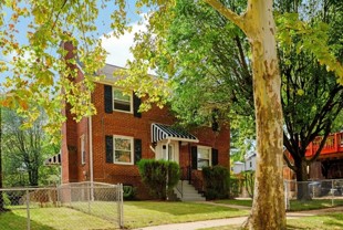 1711 Girard St Ne - Photo 1 of 1