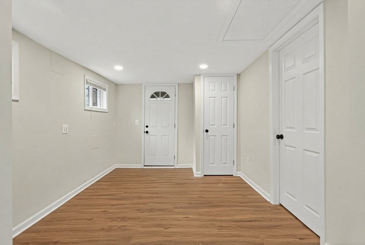 1711 Girard St Ne - Photo 4 of 20