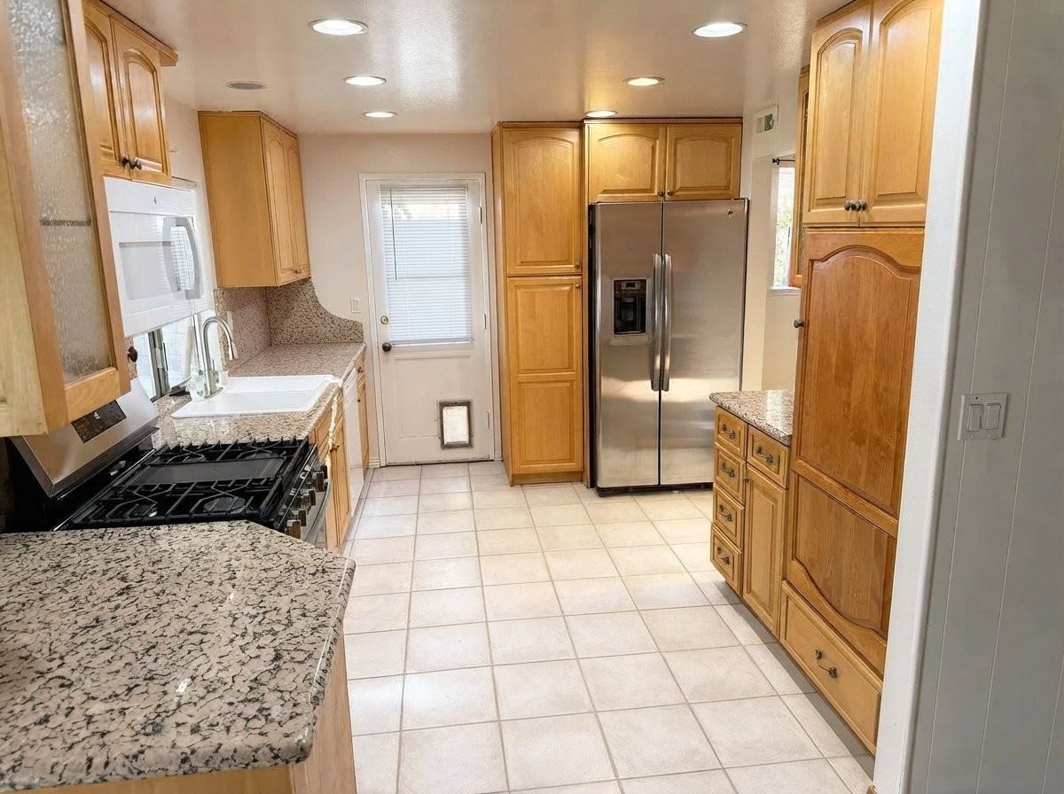 2158 Brentwood St - Photo 5 of 20