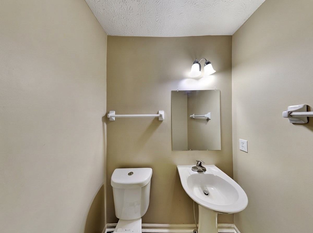 9259 Ruston Ln - Photo 2 of 16