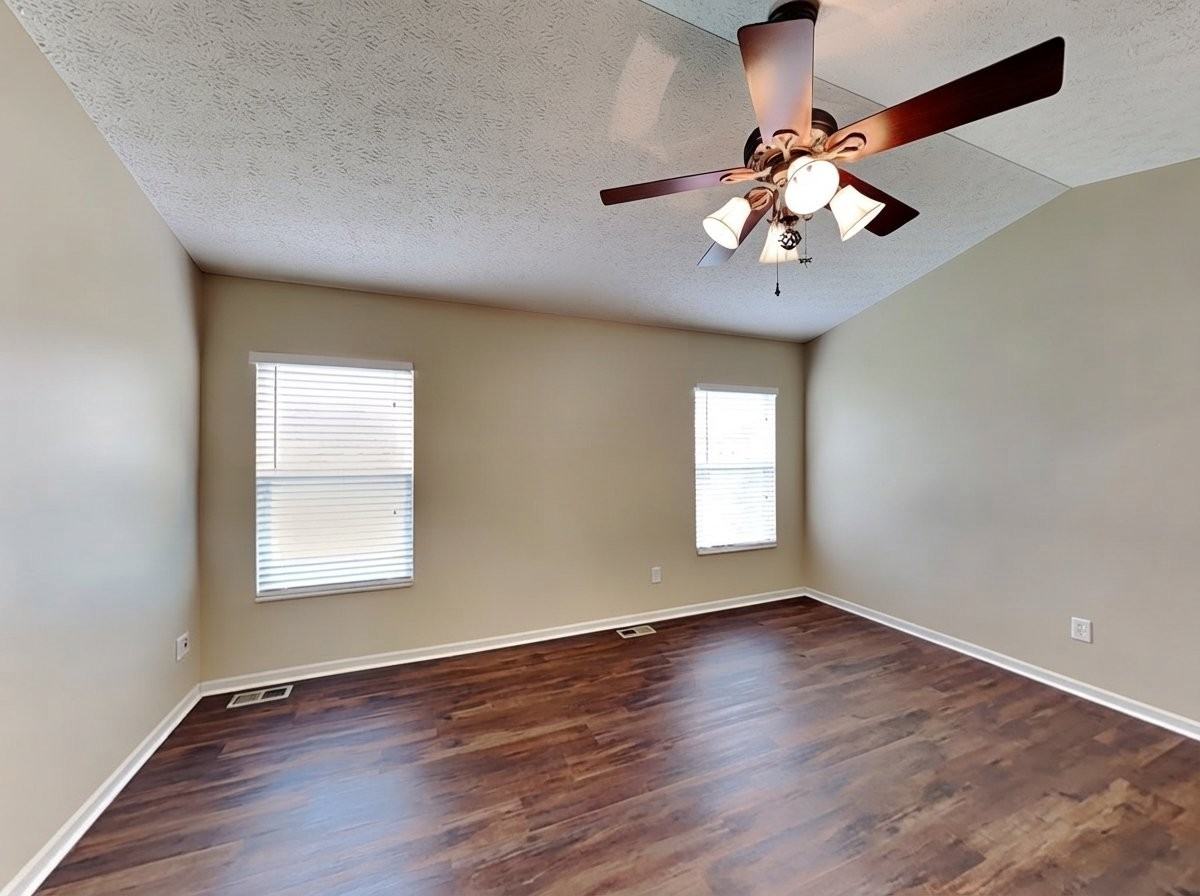 9259 Ruston Ln - Photo 3 of 16