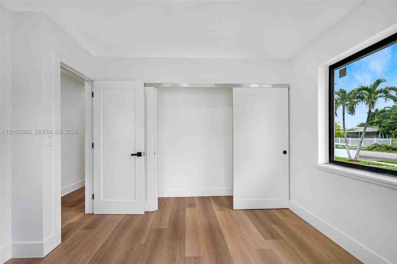 1735 Sw 71st Ct - Photo 6 of 9