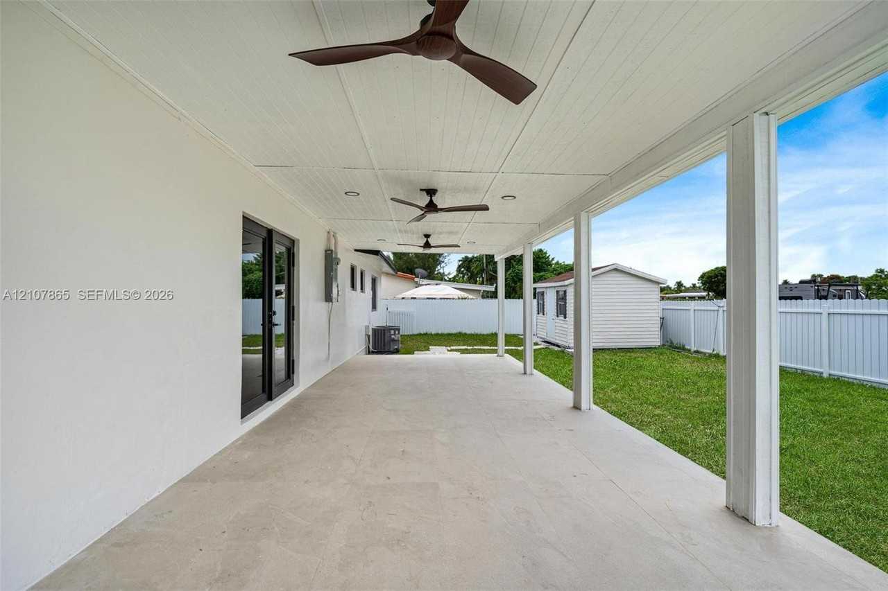 1735 Sw 71st Ct - Photo 7 of 9