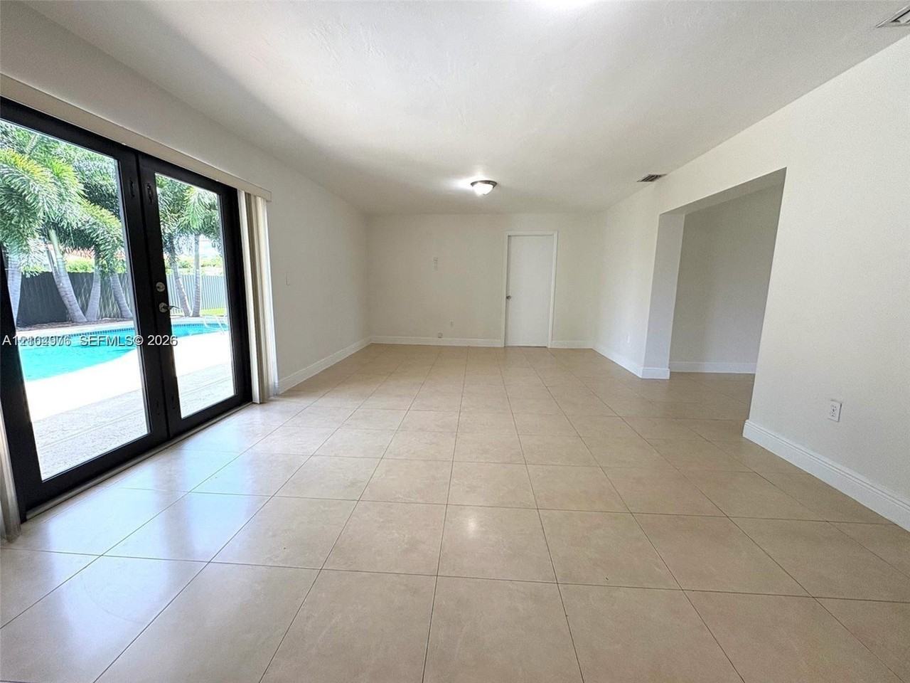 10441 Sw 54th St - Photo 7 of 19