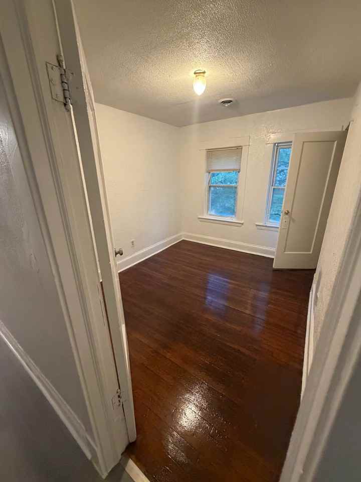 1338 E 125th St #1-3-4 - Photo 6 of 19