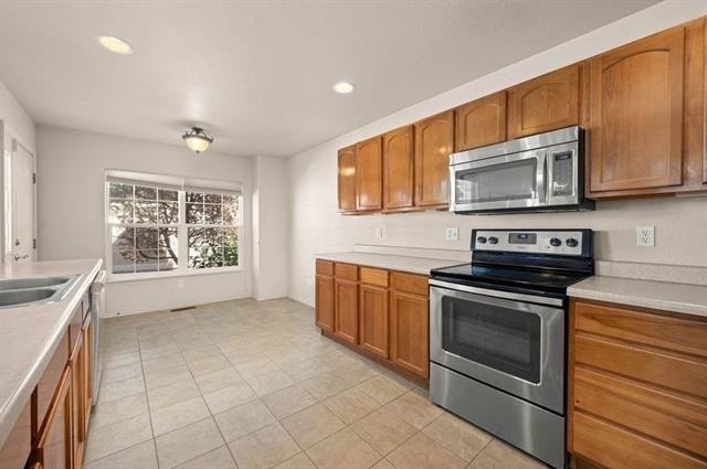 780 Glen Ct #10 - Photo 7 of 20