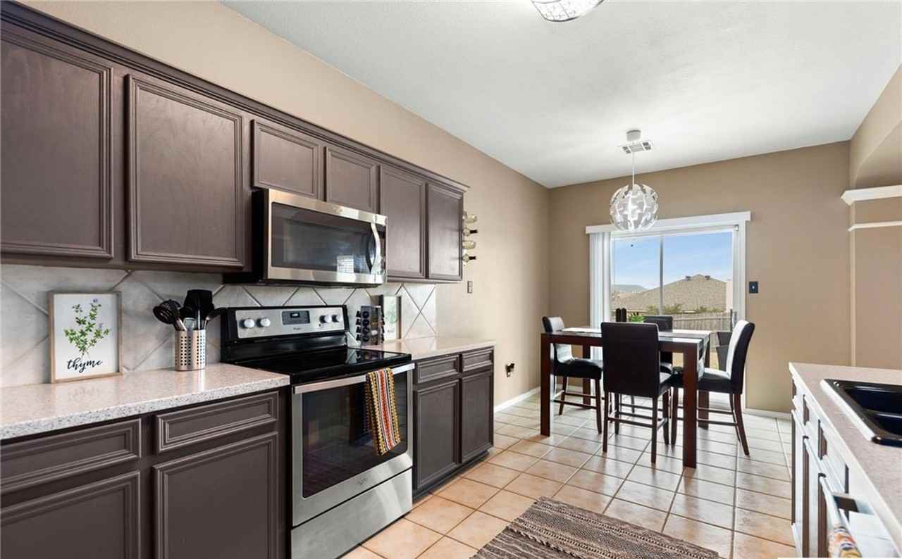708 Black Hills Trl - Photo 4 of 20