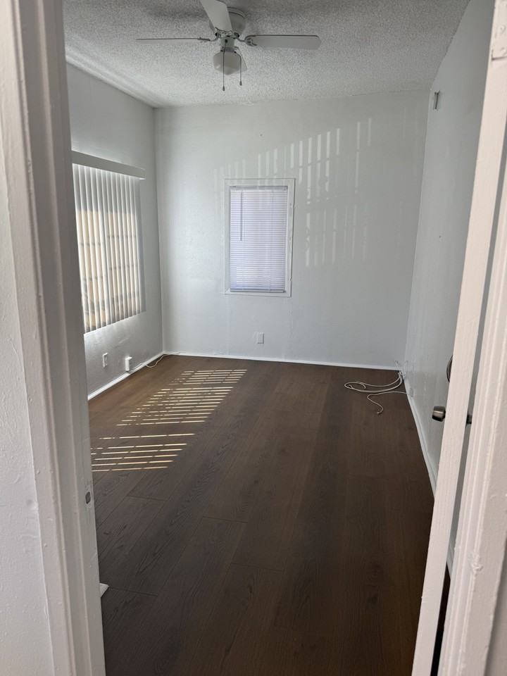 3910 Walton Ave - Photo 6 of 20