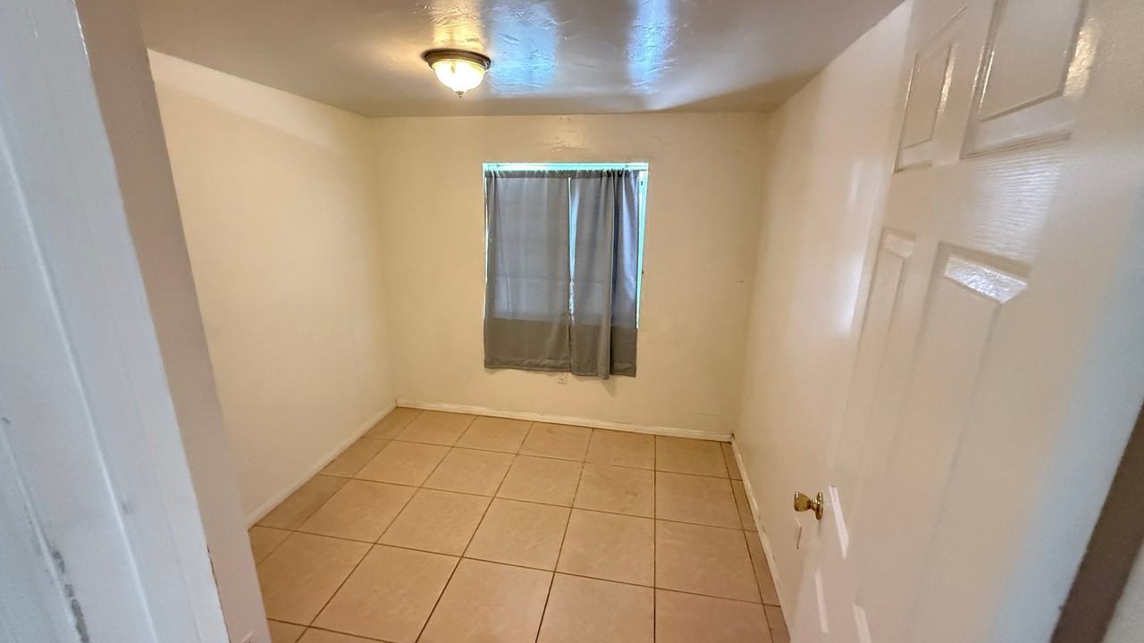 7231 Central Ave - Photo 3 of 3