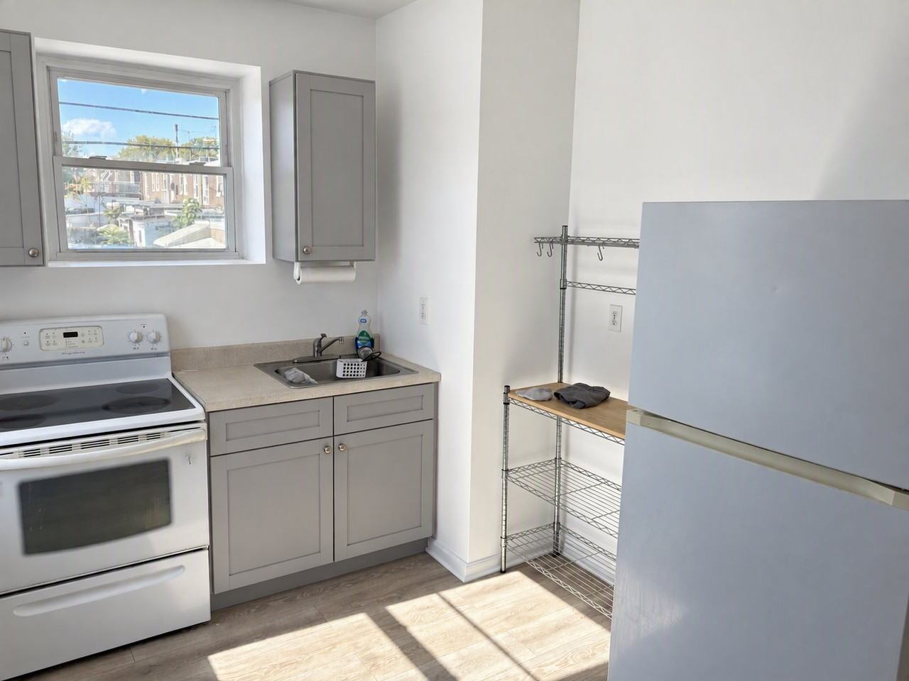 1710 E Hunting Park Ave #2ndFL - Photo 4 of 5