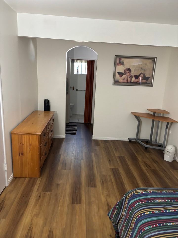 15516 Flatbush Ave - Photo 5 of 8