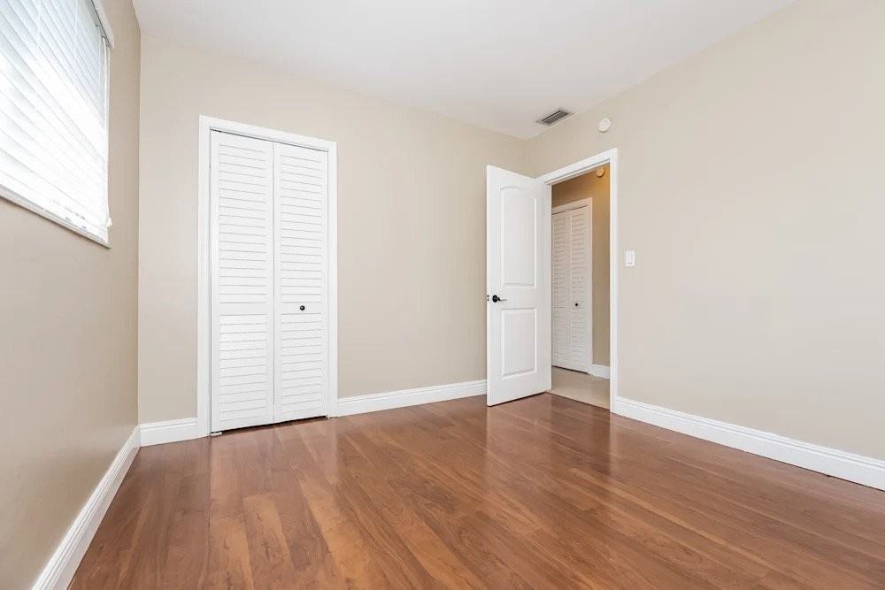 205 S 57th Way - Photo 3 of 8
