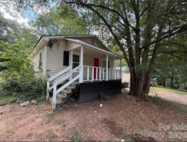 featured image of 1104 Spann St