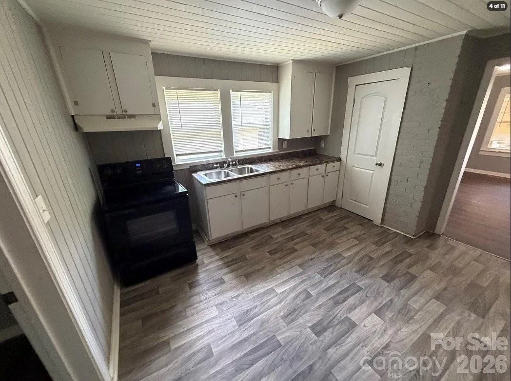1104 Spann St - Photo 3 of 11
