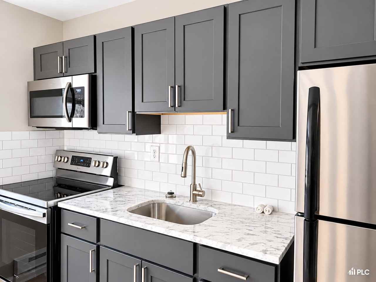 311 N Sycamore Ave #A - Photo 2 of 13