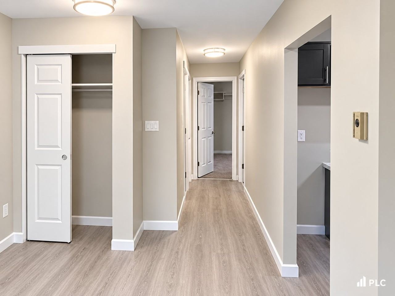 311 N Sycamore Ave #A - Photo 5 of 13