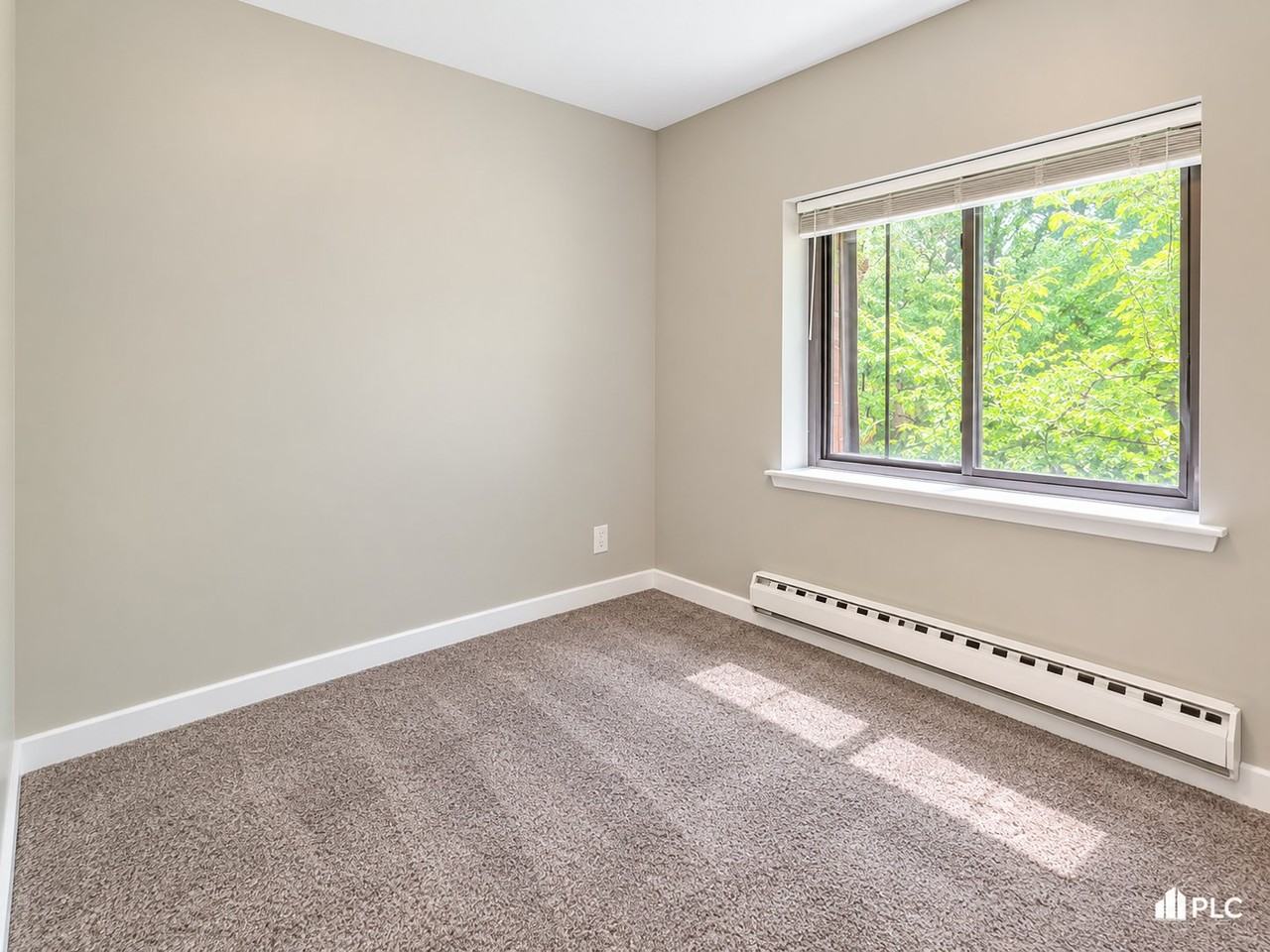 311 N Sycamore Ave #A - Photo 7 of 13