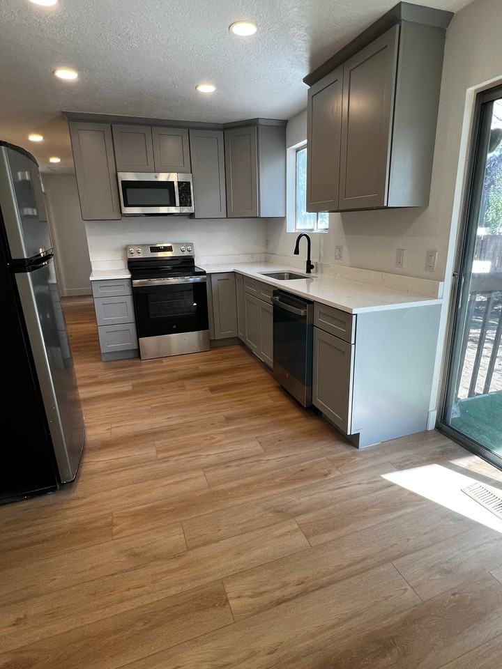 3895 W Brixton Rd - Photo 4 of 6