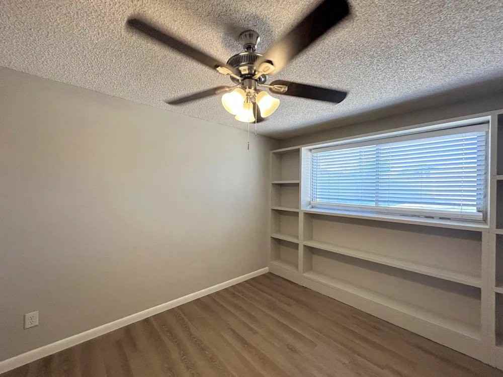 4025 W San Juan Ave - Photo 5 of 9